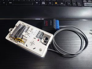 無線アダプタとDry Contact IOの接続